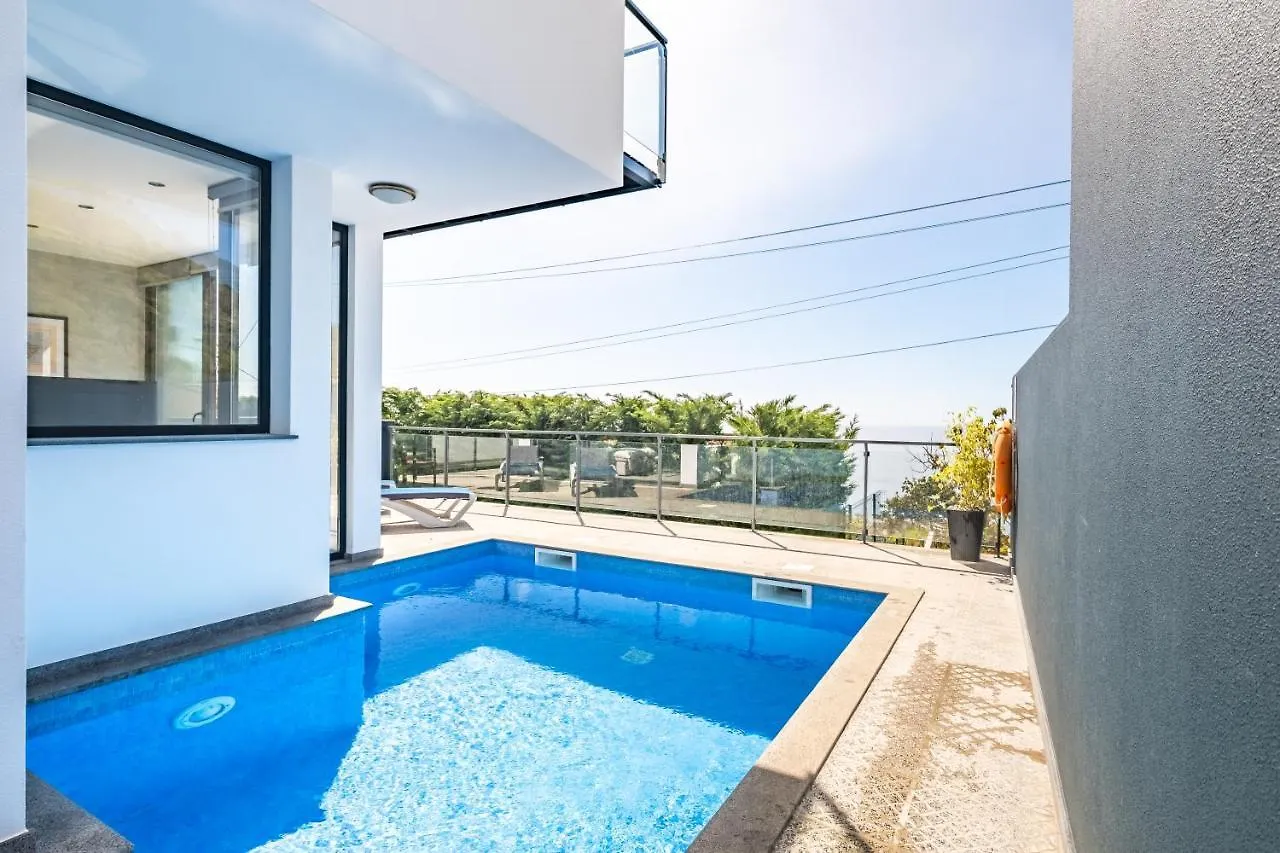 Hillside Villa location